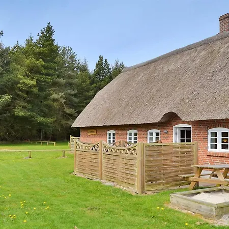 Vakantiehuis Naili - 3-1km From The Sea By Interhome