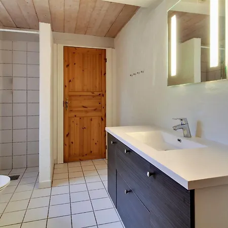 Naili - 3-1km From The Sea By Interhome *