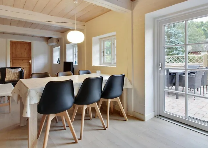 Naili - 3-1km From The Sea By Interhome